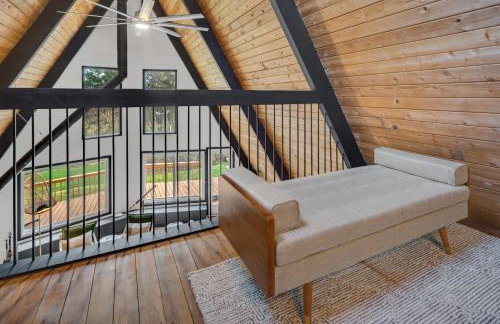 Camp Smores- Modern A-Frame with Pool - Foto 43