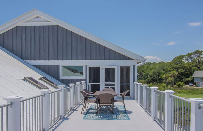 5 Bed Sleeps 12 With Water Views - Photo 56