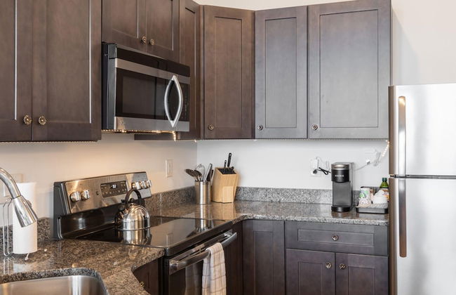 Sosuite 2BR Apt w W/d, Gym, On-site Restaurant - Foto 40