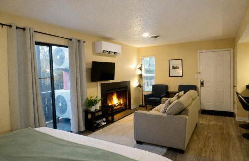 King Bed * Extensive Cleaning Protocol *Downtown - Foto 4