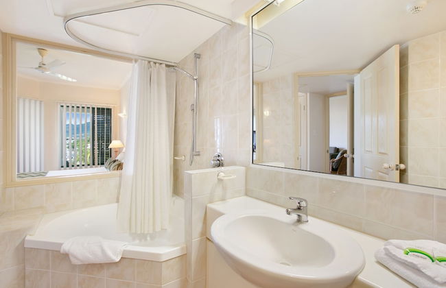 Tropic Towers Apartments - Foto 16