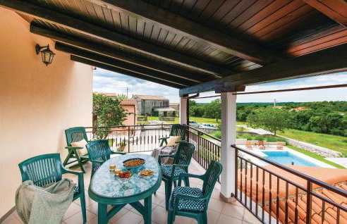 Beautiful Apartment In Hrboki With Wifi - Photo 5