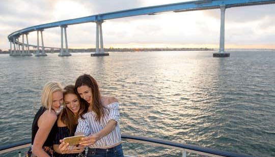 Giro in barca al tramonto