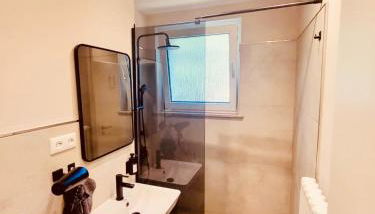 Genter Base - Self Check-In, Smart-TV, Balkon - Foto 4, towels, Shower