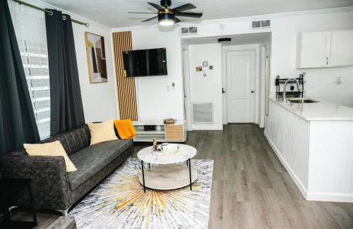 KLIZZ Suites - Photo 1