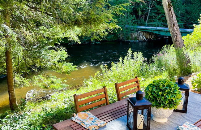 Firefly Lodge! Boardman River! Hot Tub! Woodstove! - Foto 45