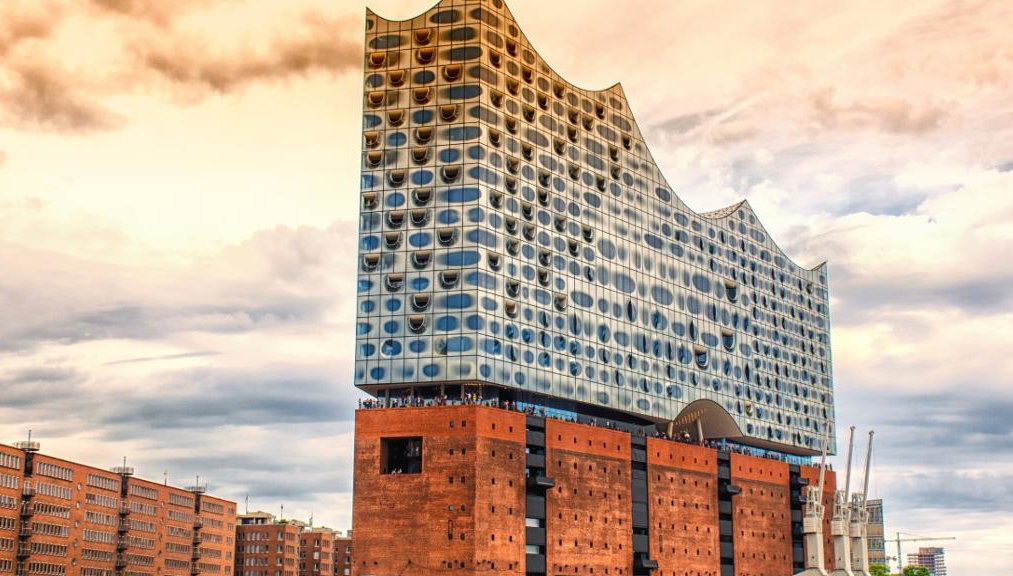 Hamburg Elbe Riverside Private Walking Tour - Photo 1