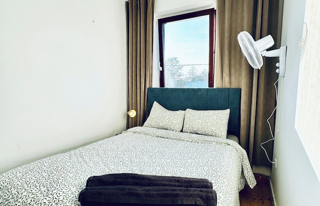 Cozy 3BR Apt with Garden Sleeps 10 - Foto 75