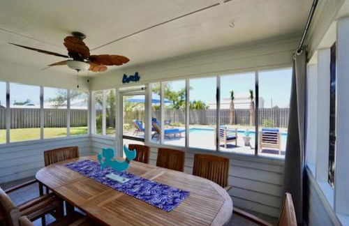 Southern Mermaid Cottage- Pet Friendly Fenced - Photo 30