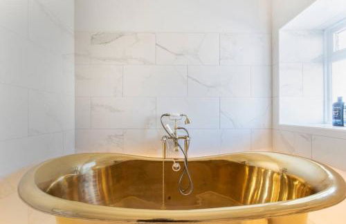 Stunning Renovation edge of Frome + country views - Photo 55