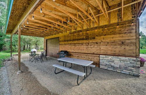 Serene Dolores Cabin with Patio and River Access! - Foto 25