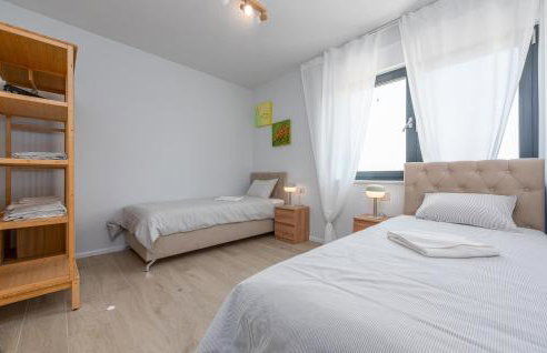 4 Bedroom Cozy Home In Poljica Brig - Foto 33