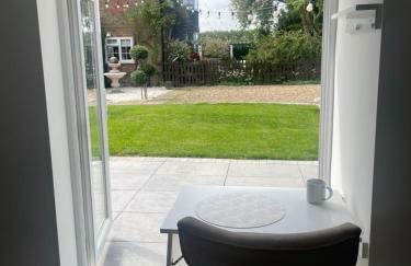 The Old Stable, Rustic Charm Modern Comforts - Foto 13