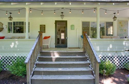 Modern Farmhouse with Movie Room - 6 Mi to Lake! - Foto 25