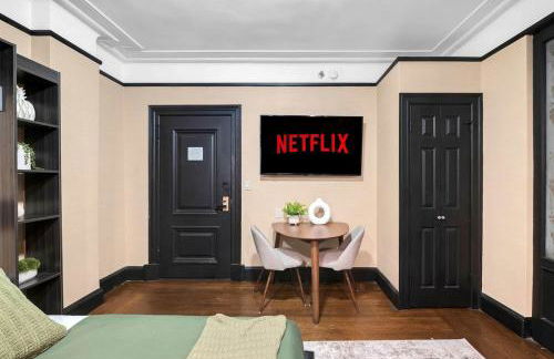 Unbeatable Location The Heart of NYC 1 BDR W GYM - Foto 5