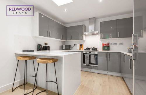 1 Bed 1 Bath, Modern Town Center Apartment, Netflix By Redwood Stays - Foto 28