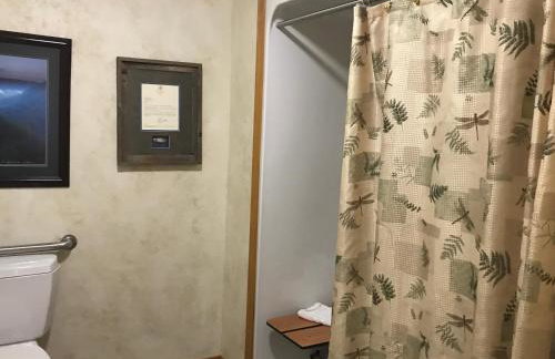 C15, Two bedroom, two bath log-sided, luxury Harbor North cottage with hot tub cottage - Foto 5