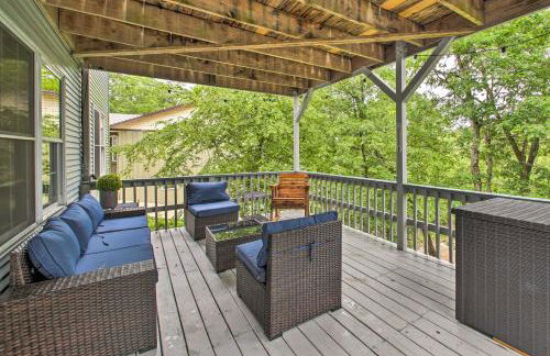 Kayaks and Boat Dock Lakeside Hot Springs Retreat - Foto 2