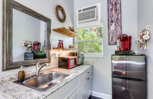 Hidden Treasure Harvest House Forest Getaway 30 Min. West of Fort Worth - Photo 25