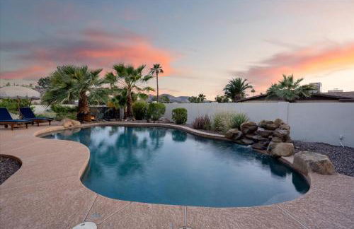 Game Room Resort Pool HotTub Modern Desert Oasis - Foto 72