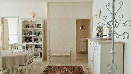 Casa Camilla City - Photo 2