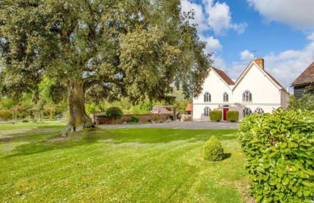 Grade II Listed Farmhouse, Pool, Hot Tub, Games Room, Celebration Hall, Car Park, 10ppl, 45 min from Central London - Foto 33