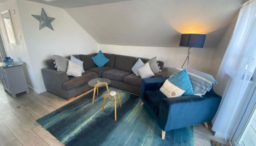 Sea views and stunning sunsets! Fantastic location - Foto 3