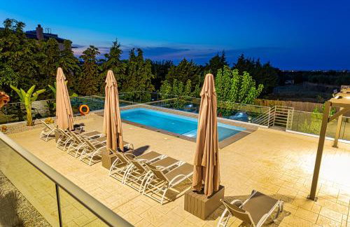 Chris villa with private ecologic pool and kid's playground! - Foto 12