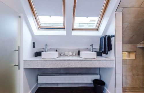 Incredible 3Bed Townhouse, Rooftop Patio, Sleeps 6 - Foto 35