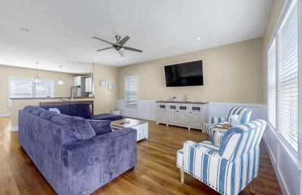 Spacious Dog-Friendly Getaway with Year-Round Pool & Hot Tub - Foto 11