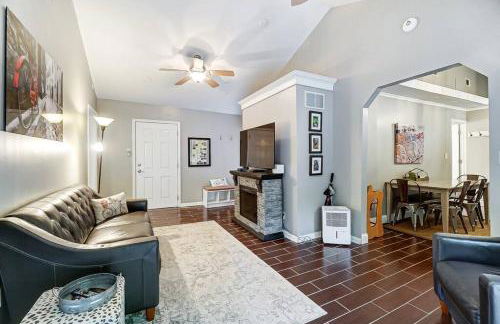 Updated 3bd Cottage on Bike Trail w/ River access! - Foto 37