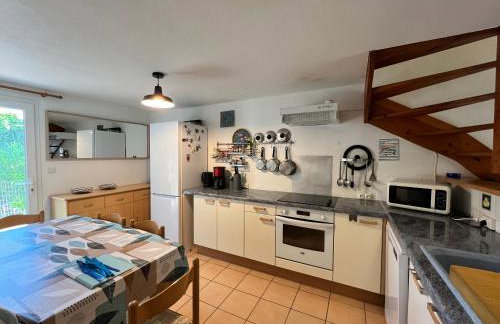 Belle villa entièrement climatisée 4 chambres 10 couchages, fibre WIFI, 2 terrasses parking privatif dans résidence sécurisée piscine commune 800 m de la mer LRCS69 - Foto 5
