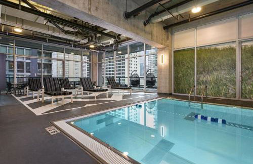 Blueground Streeterville pool gym nr Pier CHI-1168 - Foto 24
