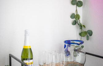 Lux 3 bedroom townhouse 1 block from the beach - Photo 14