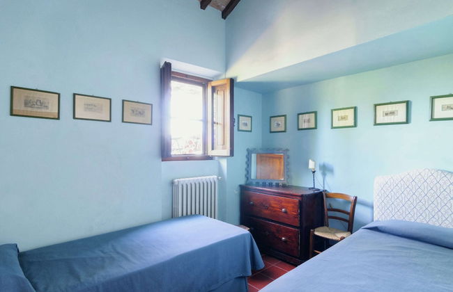 Cottage With Swimming Pool - Photo 3