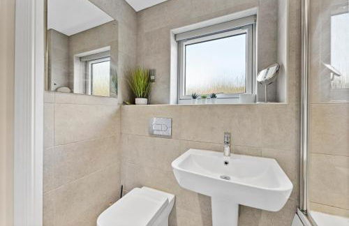 Winter Sale! Modern 2 Bed Flat in Warwick -Parking - Foto 30