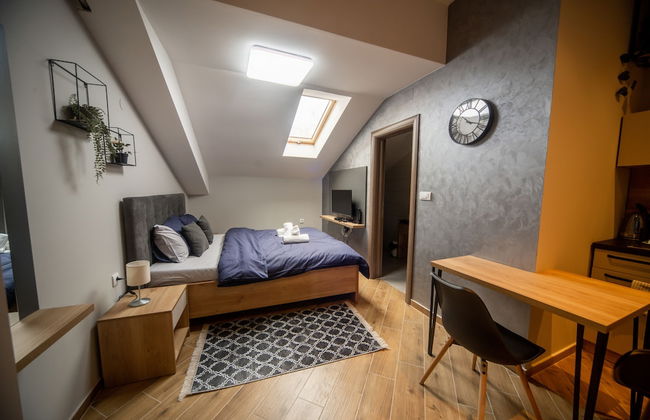 Manoir Apartments - Photo 10