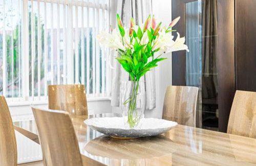 Stylish 4 Bedroom Townhouse - Edgbaston - Near Birmingham City Centre - Sleeps 8 - Parking - 578P - Foto 44