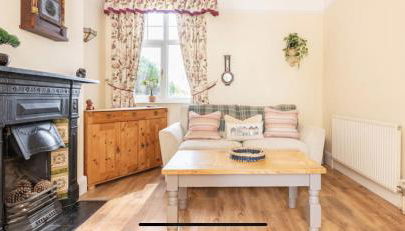 Spectacular sea view, walk to beach, pubs & cafes - Foto 5