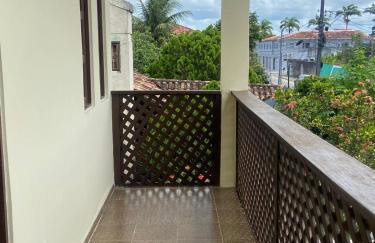 Casa Ampla de estilo colonial, espaço para até três carros - Foto 21