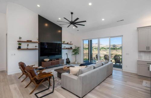 Cliffside Modern Villa - Hot Tub Stunning Views - Foto 13