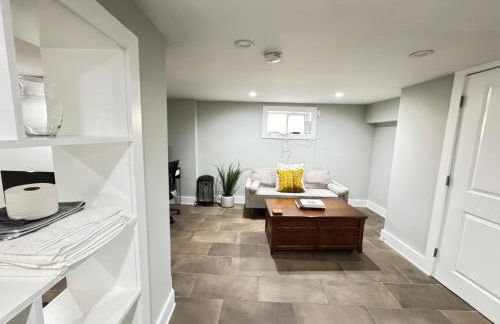 NIce Updated Basement in DC near transportation - Foto 14