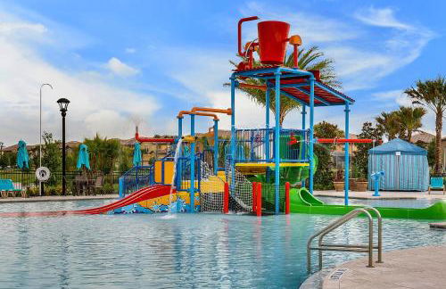 Large Themed Pool Home at Windsor at Westside - Photo 11