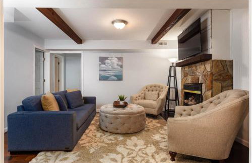 Hot Tub, Views & Game Room - 20 min to Downtown Asheville! - Foto 37