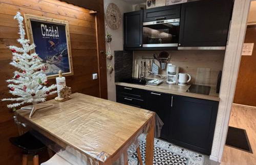 Studio convivial proche pistes, parking inclus - FR-1-692-61 - Photo 4