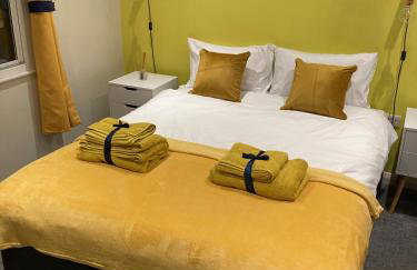 Central Sheffield 3BED 3BATH IV Pent-Apartment - Photo 55