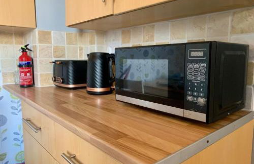 3 BDR Entire Home Sleeps Up to 5 Contractors & Families Long or Short Stay Free WiFi & Parking - Foto 17