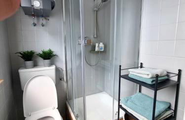 The Golden Pelican - Photo 17