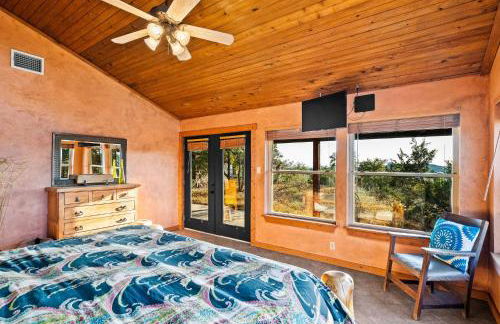 Legendary 3 Bedroom Estate with Pool & Hot Tub! - Foto 56