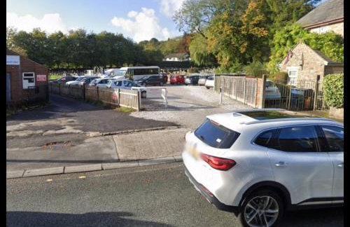 1750's cottage with open fire and beams - Foto 52